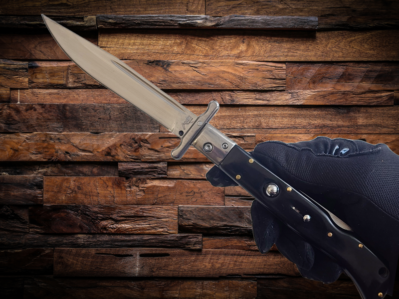AKC 11 Italian Roma Swinguard Automatic Knife - Black (4.62 Polished)