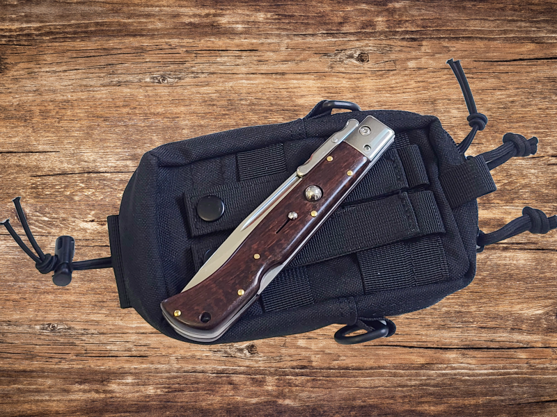AKC 11 Italian Roma Swinguard Automatic Knife - Snakewood (4.62 Polished)
